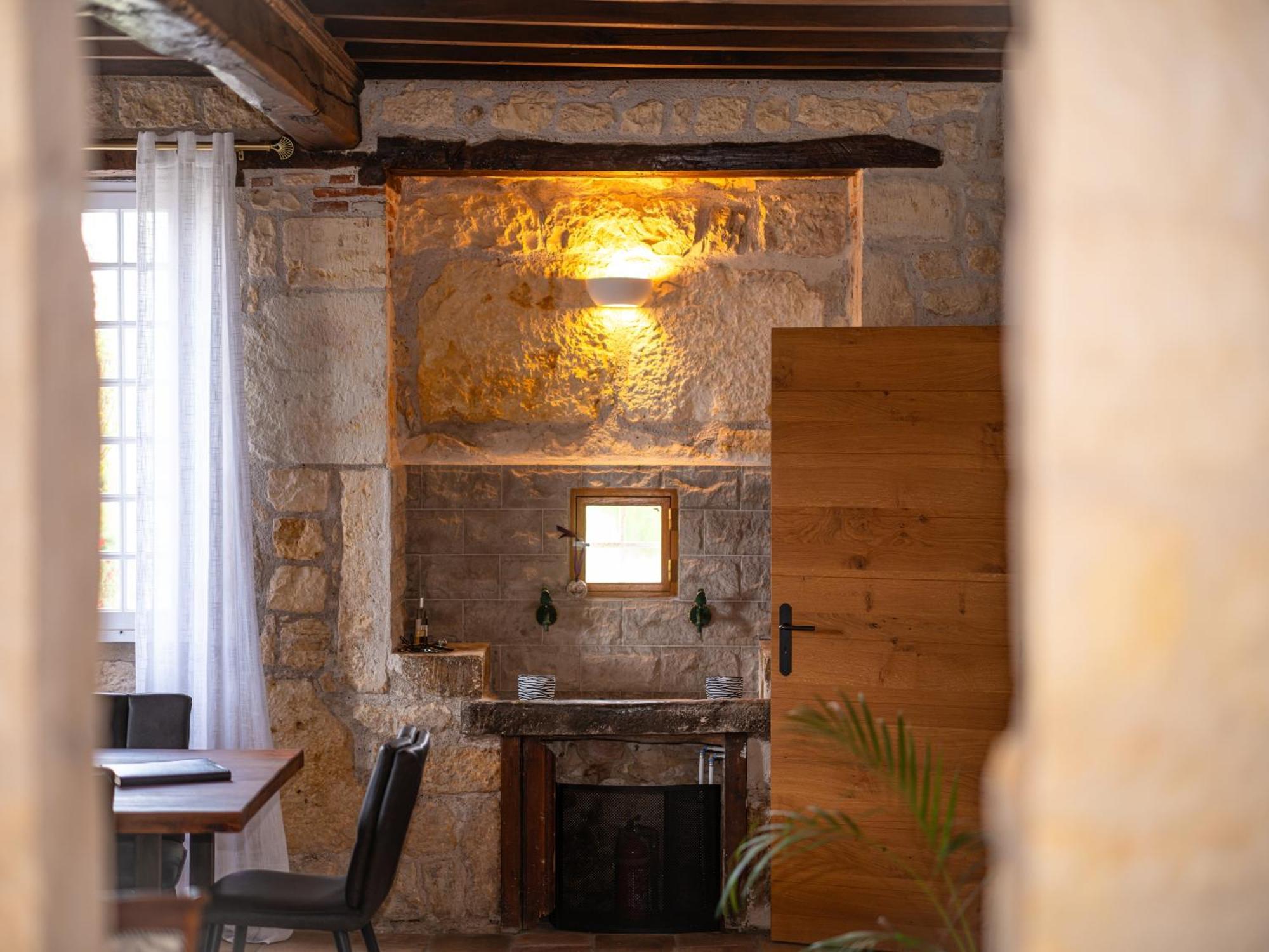 Villa Thun - Piscine - Maison De Caractere Au Milieu Des Vignes La Celle-sous-Gouzon Kültér fotó